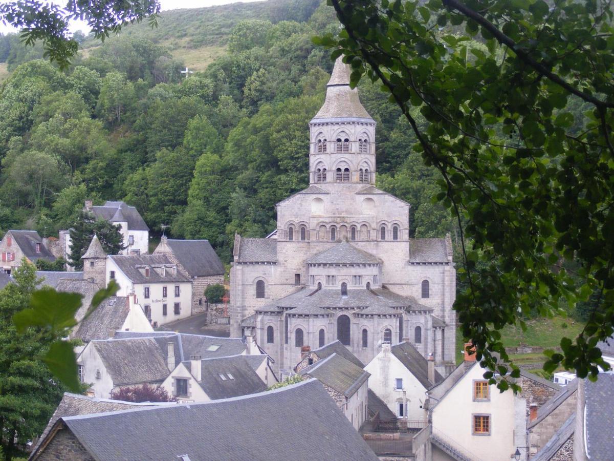 Logis Las Crozas La Cocotte Vernines Buitenkant foto